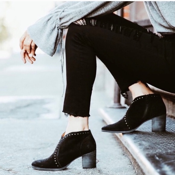 Frye Nora Studded Short Zip Bootie Boot 